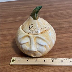 Face pot vintage jar or pot